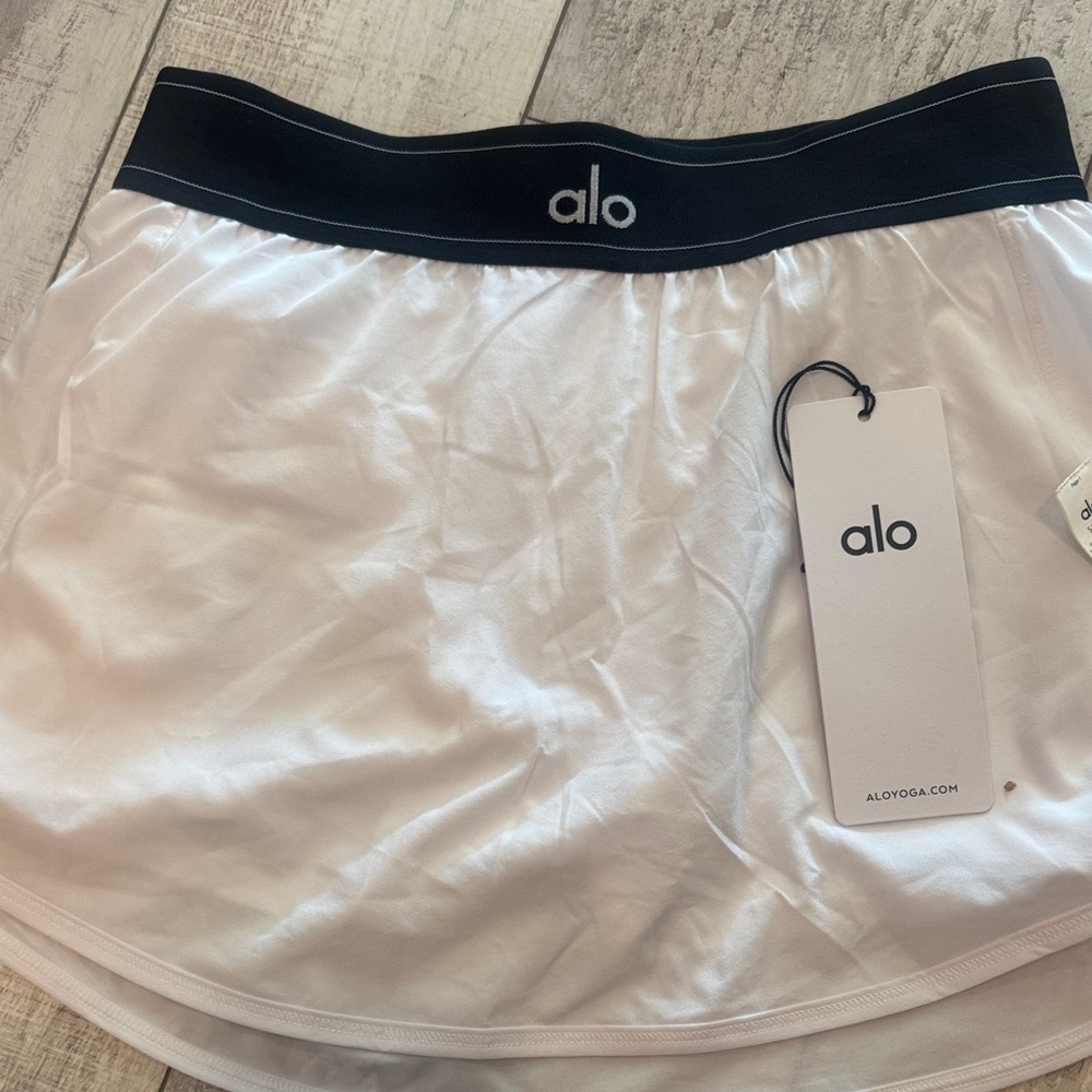 ALO Yoga White and Black Skirt